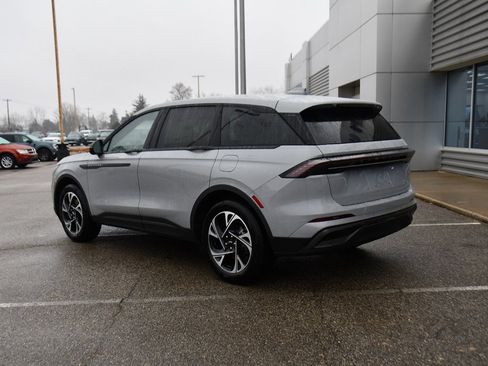 Used 2026 Lincoln Nautilus Premier w/ Jet Appearance Package image 4