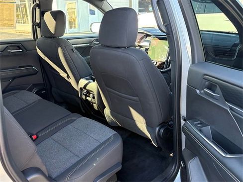 Used 2025 GMC Acadia Elevation image 25