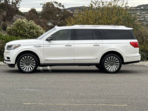 Used 2019 Lincoln Navigator L Reserve w/ Cargo Package image 4