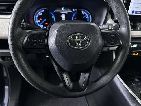 Used 2023 Toyota RAV4 XLE AWD/4WD image 11