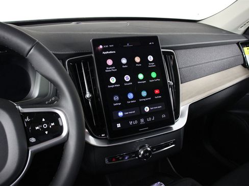 New 2025 Volvo XC90 B6 Plus image 6