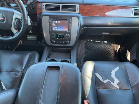 Used 2014 GMC Yukon SLT image 16