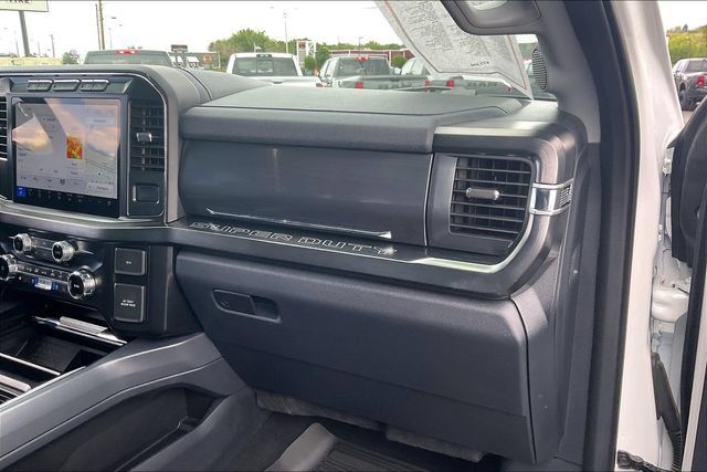 Used 2024 Ford F250 Lariat w/ Sport Appearance Package AWD/4WD image 16