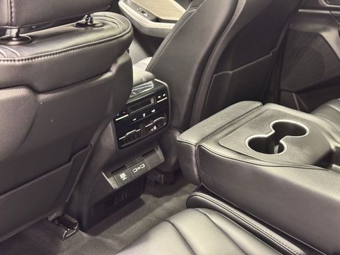 Used 2023 Acura MDX SH-AWD image 20
