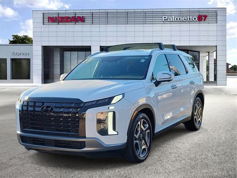 Used 2023 Hyundai Palisade SEL image 3