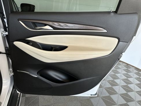 Used 2022 Buick Enclave Avenir w/ Avenir Technology Package image 35