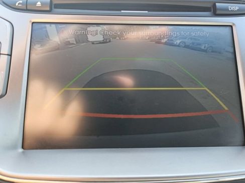 Used 2013 Hyundai Elantra Limited w/ Technology Pkg FWD image 9