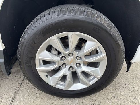 Used 2024 Chevrolet Silverado 1500 Custom image 14