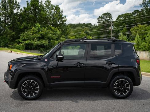 Used 2023 Jeep Renegade Trailhawk AWD/4WD image 5
