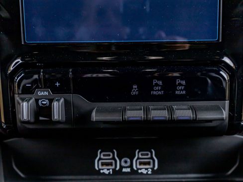 Used 2025 RAM 1500 Laramie w/ Laramie Southwest Edition AWD/4WD image 27