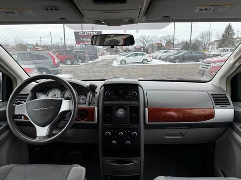 Used 2008 Chrysler Town & Country Touring w/ Flexible Seating Group FWD image 25