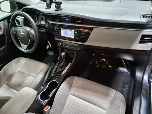 Used 2015 Toyota Corolla LE FWD image 18