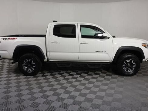Used 2021 Toyota Tacoma TRD Off-Road AWD/4WD image 10
