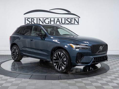 New 2026 Volvo XC60 B5 Ultra w/ Climate Package image 3