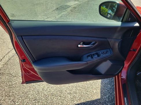 Used 2021 Nissan Sentra SV FWD image 8