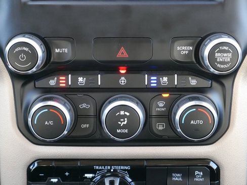 Used 2021 RAM 1500 Laramie image 18