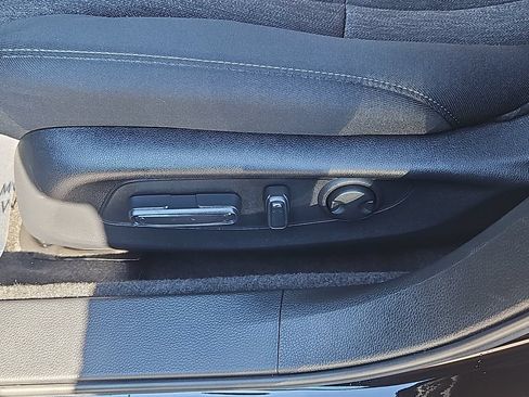 Used 2025 Honda Accord Sport image 19