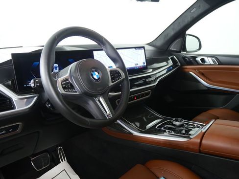 Certified 2025 BMW X7 M60i image 13