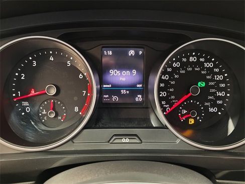 Used 2018 Volkswagen Tiguan S image 35