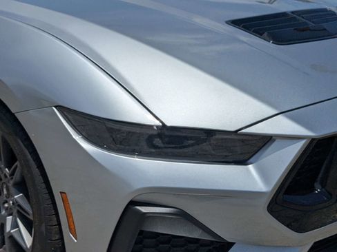 Used 2025 Ford Mustang GT Premium w/ GT Performance Package RWD image 9