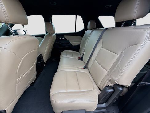 Used 2023 Chevrolet Traverse LS image 23