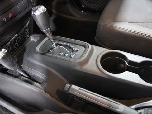 Used 2015 Jeep Wrangler Unlimited Sport w/ Quick Order Package 24S image 15