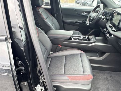 Used 2025 Chevrolet Equinox RS image 27