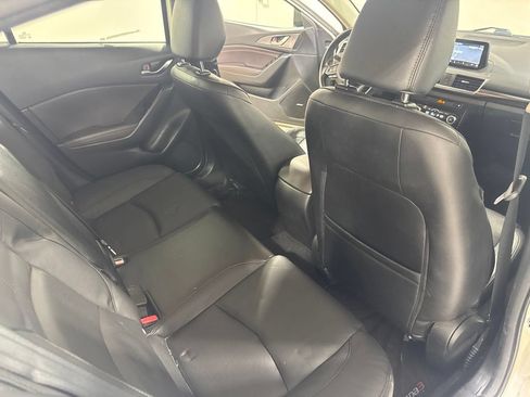 Used 2018 MAZDA MAZDA3 Grand Touring FWD image 24
