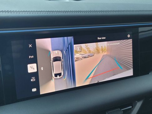 Certified 2025 Porsche Macan Electric RWD image 26
