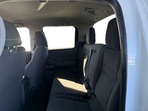 Used 2022 Nissan Frontier S w/ Technology Package image 11