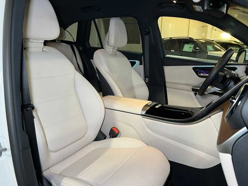 Certified 2025 Mercedes-Benz GLC 300 4MATIC image 14