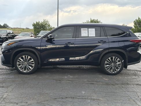 Used 2020 Toyota Highlander Platinum AWD/4WD image 16