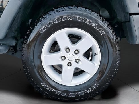 Used 2015 Jeep Wrangler Unlimited Sport w/ Quick Order Package 24S image 34