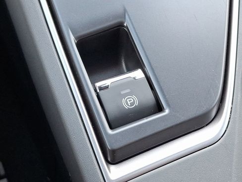 Certified 2024 Subaru Crosstrek 2.0i Premium image 24