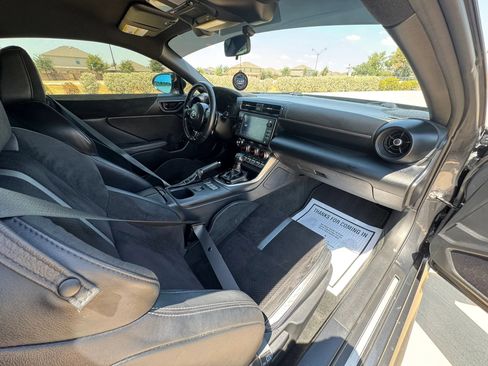 Used 2023 Toyota GR86 Premium RWD image 26