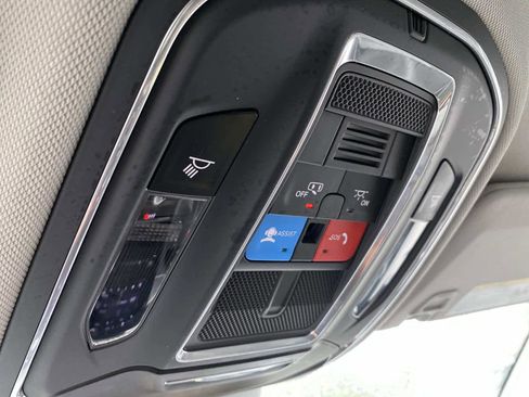 Certified 2023 Jeep Grand Cherokee Laredo image 16