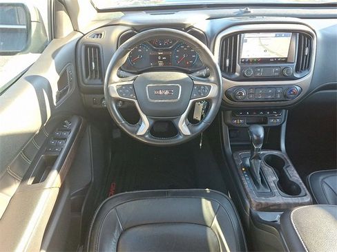 Used 2022 GMC Canyon Denali image 11