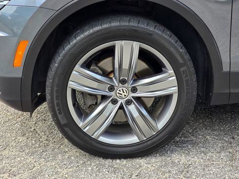 Used 2019 Volkswagen Tiguan SEL Premium AWD/4WD image 13