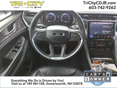 Used 2023 Jeep Grand Cherokee Limited w/ Luxury Tech Group II image 24