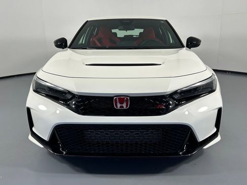 Used 2023 Honda Civic Type R image 2