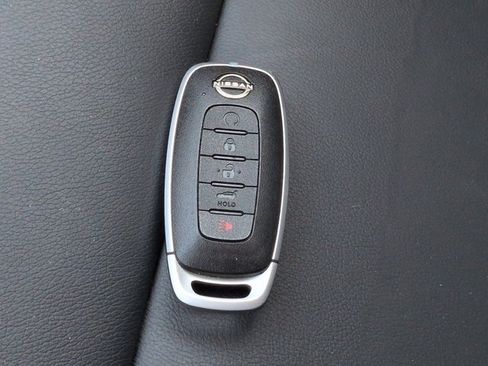 Certified 2024 Nissan Rogue SL FWD image 29