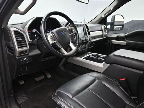 Certified 2021 Ford F250 Lariat w/ Tremor Off-Road Package image 19