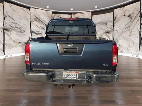 Used 2013 Nissan Frontier SV image 5