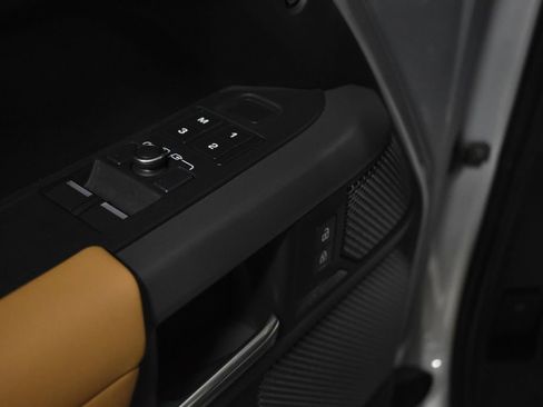 Used 2022 Land Rover Defender 90 X AWD/4WD image 21