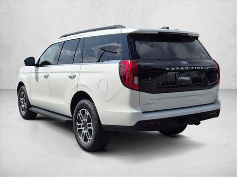 New 2026 Ford Expedition Active RWD image 2