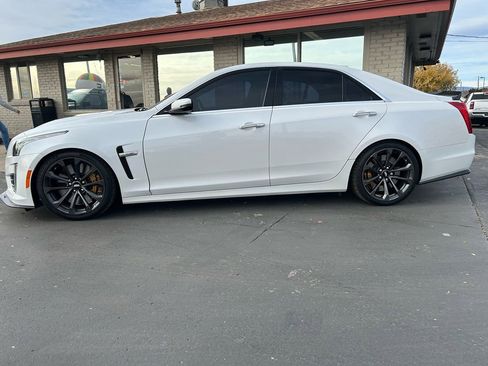 Used 2019 Cadillac CTS V w/ Carbon Fiber Package image 2