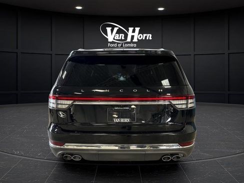 Used 2020 Lincoln Aviator Reserve w/ Equipment Group 202A image 14