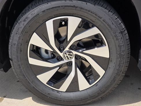 New 2026 Volkswagen Tiguan S FWD image 9