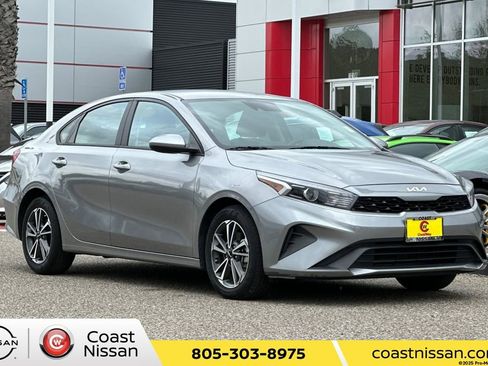 Used 2023 Kia Forte LXS image 1
