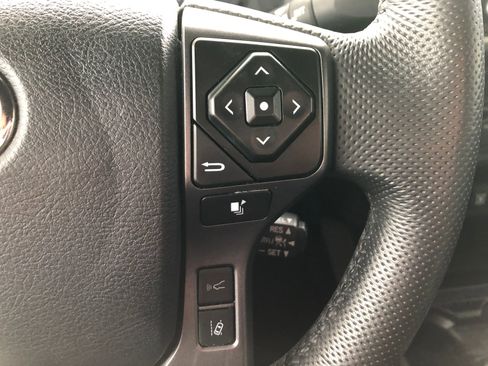 Used 2023 Toyota Tacoma TRD Off-Road image 30